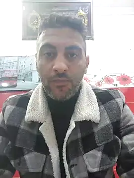 Snapshot of Mahdidido45 chatting on March 29, 2026, 11:28 pm Mahdidido45 online show from March 29, 2026, 11:28 pm