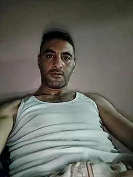 Snapshot of Mahdidido45 chatting on November 7, 2025, 4:17 am Mahdidido45 online show from November 7, 2025, 4:17 am
