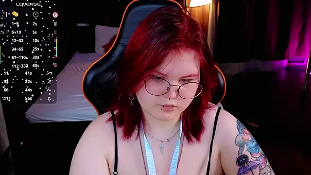 fillisfox  online show from February 8, 2026, 4:15 pm