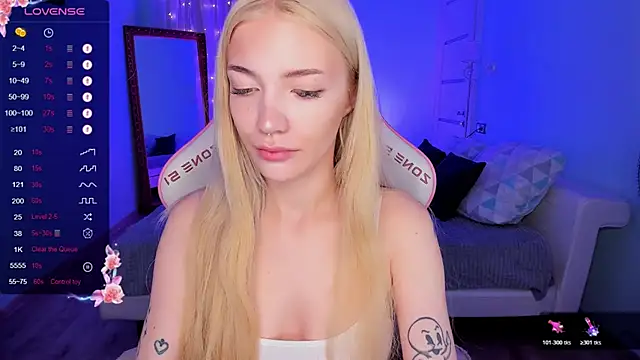 Snapshot of AnyaTaylor_ chatting on October 18, 2025, 2:02 am AnyaTaylor online show from October 18, 2025, 2:02 am