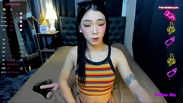 bellamoonlightX online show from October 2, 2025, 8:07 am