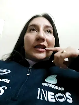 LunaBaby- online show from October 18, 2025, 12:12 am