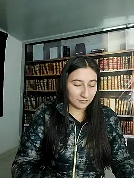 LunaBaby- online show from October 16, 2025, 11:40 am