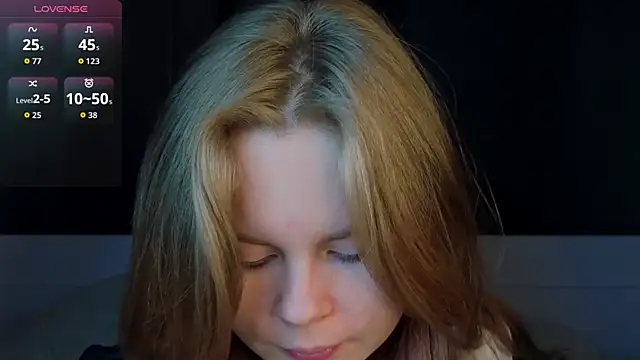 JulietteRain online show from December 20, 2025, 5:38 pm