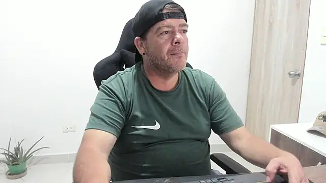 massimo dannger online show from November 2, 2025, 8:52 am