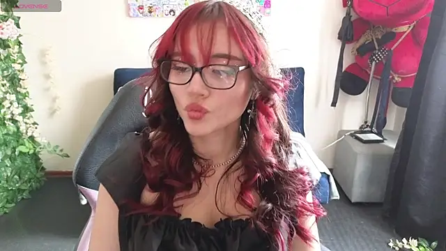 Snapshot of MiaVelvetDoll chatting on June 19, 2026, 2:56 pm MiaVelvetDoll online show from June 19, 2026, 2:56 pm