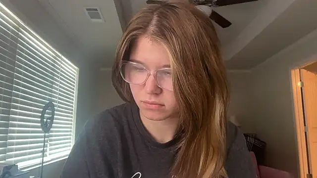 Snapshot of Riley_ray69 chatting on January 8, 2026, 4:46 pm Riley ray69 online show from January 8, 2026, 4:46 pm