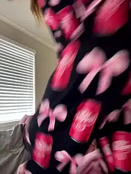 Snapshot of Riley_ray69 chatting on January 5, 2026, 6:33 pm Riley ray69 online show from January 5, 2026, 6:33 pm