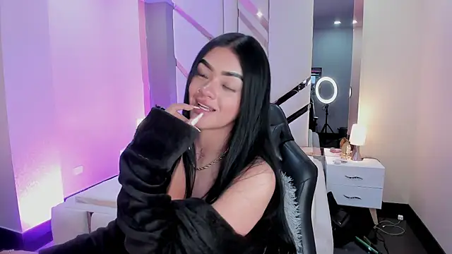 EmmaStonns online show from September 10, 2025, 1:15 am