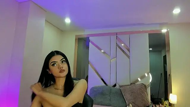 EmmaStonns online show from September 25, 2025, 1:17 pm