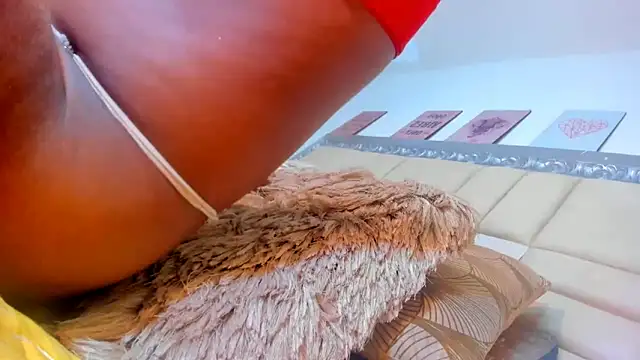 Snapshot of EbonyWildYou chatting on October 29, 2025, 1:43 pm EbonyWildYou online show from October 29, 2025, 1:43 pm