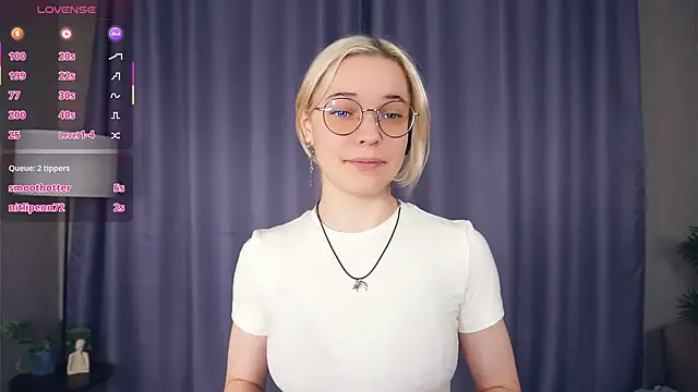 Snapshot of EdaKirkIin chatting on December 4, 2025, 5:39 am EdaKirkIin online show from December 4, 2025, 5:39 am