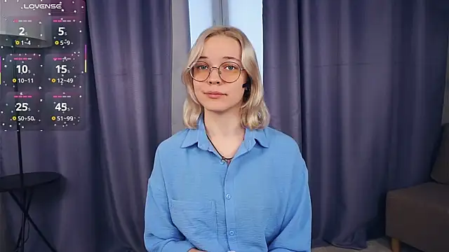 Snapshot of EdaKirkIin chatting on October 22, 2025, 5:07 am EdaKirkIin online show from October 22, 2025, 5:07 am