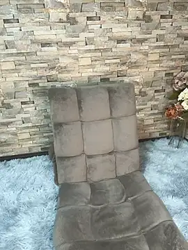 yuuhichan online show from November 21, 2025, 6:51 pm