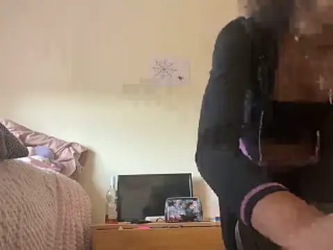 Snapshot of luvrgrllani chatting on November 26, 2025, 6:41 pm luvrgrllani online show from November 26, 2025, 6:41 pm