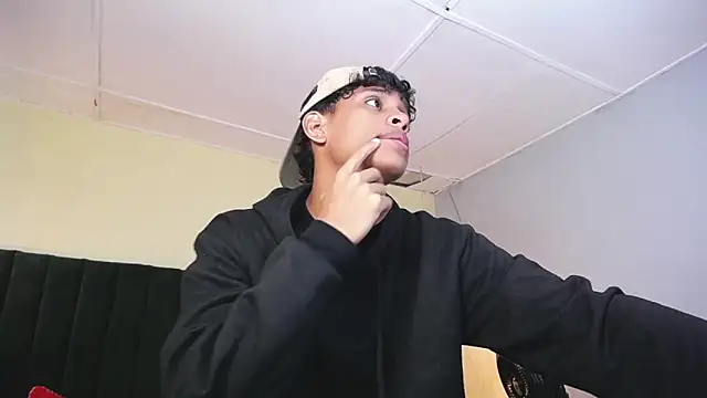 Snapshot of jhos_padill chatting on September 17, 2025, 1:24 pm jhos padill online show from September 17, 2025, 1:24 pm