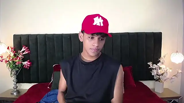 Snapshot of jhos_padill chatting on February 18, 2026, 2:02 pm jhos padill online show from February 18, 2026, 2:02 pm