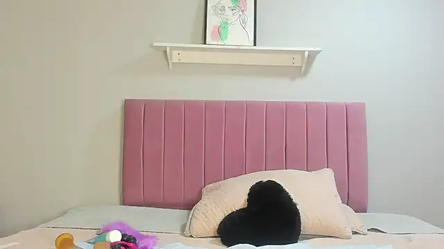  Aiitanaa  online show from November 8, 2025, 5:44 am