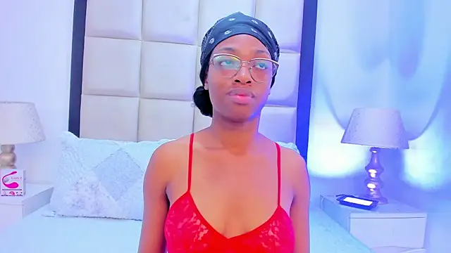 Snapshot of ElisabettaMonroy chatting on September 24, 2025, 2:12 pm ElisabettaMonroy online show from September 24, 2025, 2:12 pm
