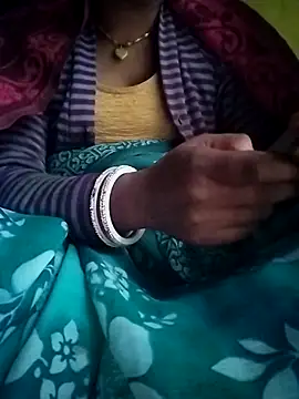 Snapshot of Gopika_Dudi chatting on November 28, 2025, 1:28 am Gopika Dudi online show from November 28, 2025, 1:28 am