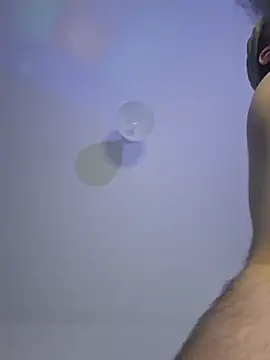 young swisscouple online show from April 1, 2026, 10:38 am