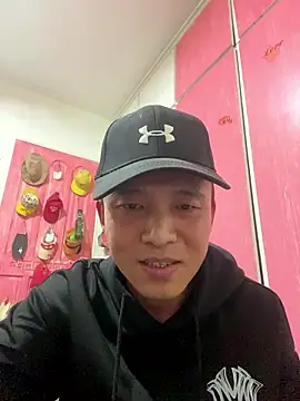 XLJjjjjjjjjjj online show from January 18, 2026, 6:11 pm