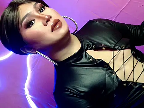 Snapshot of pretty_lassy chatting on December 19, 2025, 5:59 pm pretty lassy online show from December 19, 2025, 5:59 pm