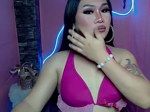 Snapshot of pretty_lassy chatting on November 18, 2025, 4:21 pm pretty lassy online show from November 18, 2025, 4:21 pm