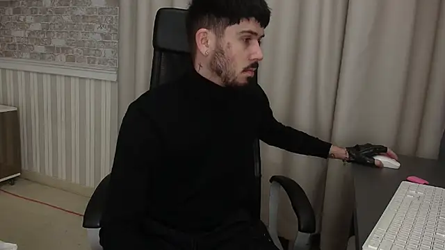 JonahShaw online show from October 19, 2025, 4:15 am