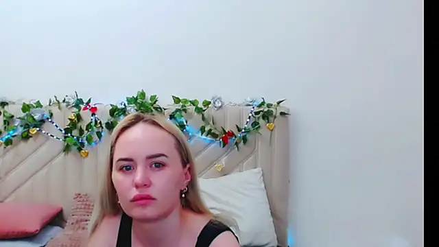 LiluMoon   online show from April 8, 2026, 7:10 am