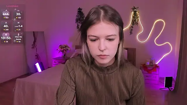 Lisa Blossom online show from April 15, 2026, 6:08 am