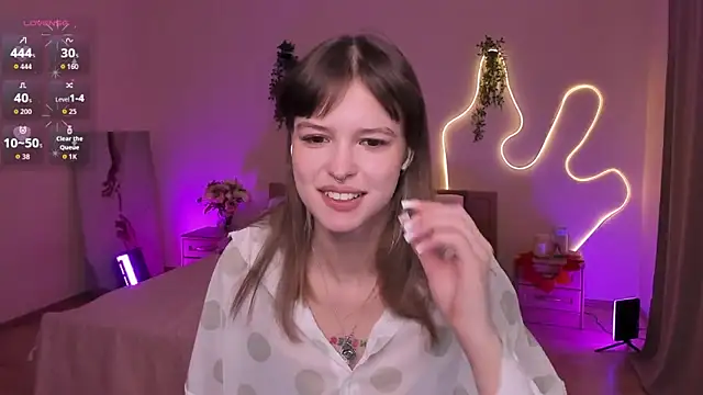 Lisa Blossom online show from April 11, 2026, 7:45 am