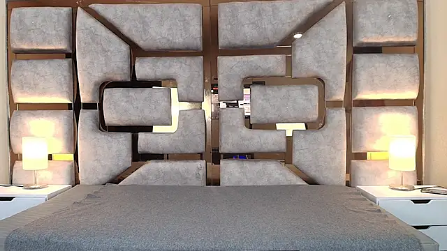 ArianaBeake online show from November 20, 2025, 8:20 pm