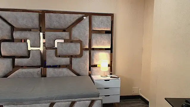 ArianaBeake online show from November 15, 2025, 8:51 am