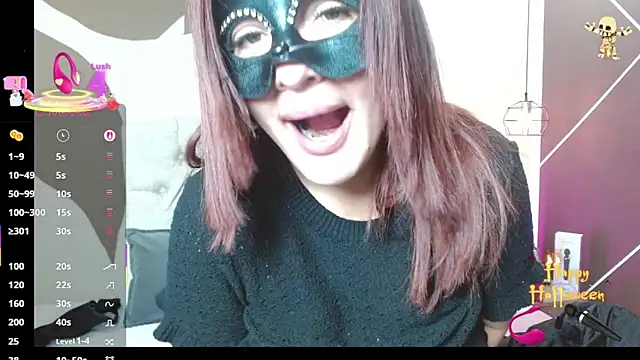 ScarletHott  online show from October 31, 2025, 11:51 am