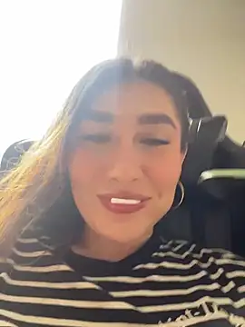 Snapshot of Isa_Villamarin chatting on October 17, 2025, 3:14 pm Isa Villamarin online show from October 17, 2025, 3:14 pm