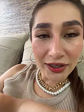 Snapshot of Isa_Villamarin chatting on October 18, 2025, 8:55 pm Isa Villamarin online show from October 18, 2025, 8:55 pm