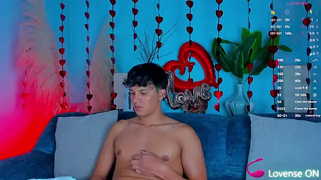 Leo Savage  online show from February 4, 2026, 4:07 am