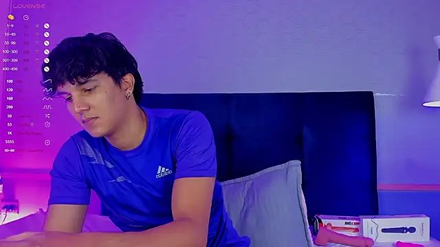 Snapshot of Leo_Savage_ chatting on November 9, 2025, 3:54 am Leo Savage online show from November 9, 2025, 3:54 am