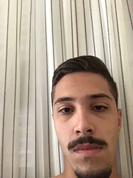 henriquexz244 online show from March 16, 2026, 2:10 pm