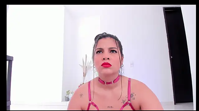 leyacopper online show from October 21, 2025, 7:24 pm