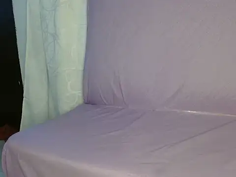 alicia latina24 online show from April 17, 2026, 7:28 pm