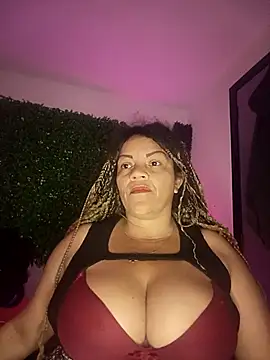 Snapshot of Eva_Luxei chatting on October 5, 2025, 11:39 pm Eva Luxei online show from October 5, 2025, 11:39 pm