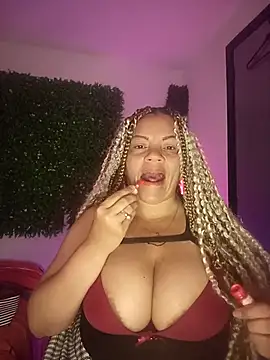 Snapshot of Eva_Luxei chatting on November 6, 2025, 12:31 pm Eva Luxei online show from November 6, 2025, 12:31 pm