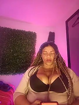 Snapshot of Eva_Luxei chatting on October 23, 2025, 12:37 pm Eva Luxei online show from October 23, 2025, 12:37 pm