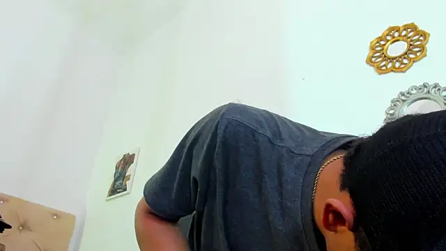  Tarekk  online show from October 21, 2025, 8:19 pm