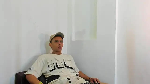 Snapshot of _Tarekk_ chatting on October 7, 2025, 2:29 pm Tarekk online show from October 7, 2025, 2:29 pm