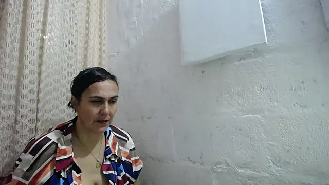 gabbyparker  online show from December 3, 2025, 10:09 pm