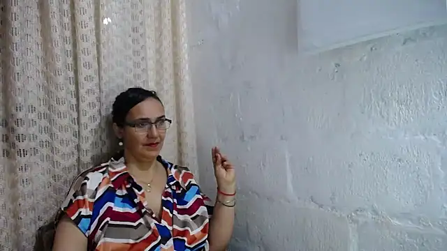 Snapshot of gabbyparker_ chatting on October 16, 2025, 10:01 am gabbyparker online show from October 16, 2025, 10:01 am