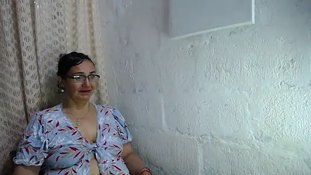 gabbyparker  online show from October 20, 2025, 9:43 am